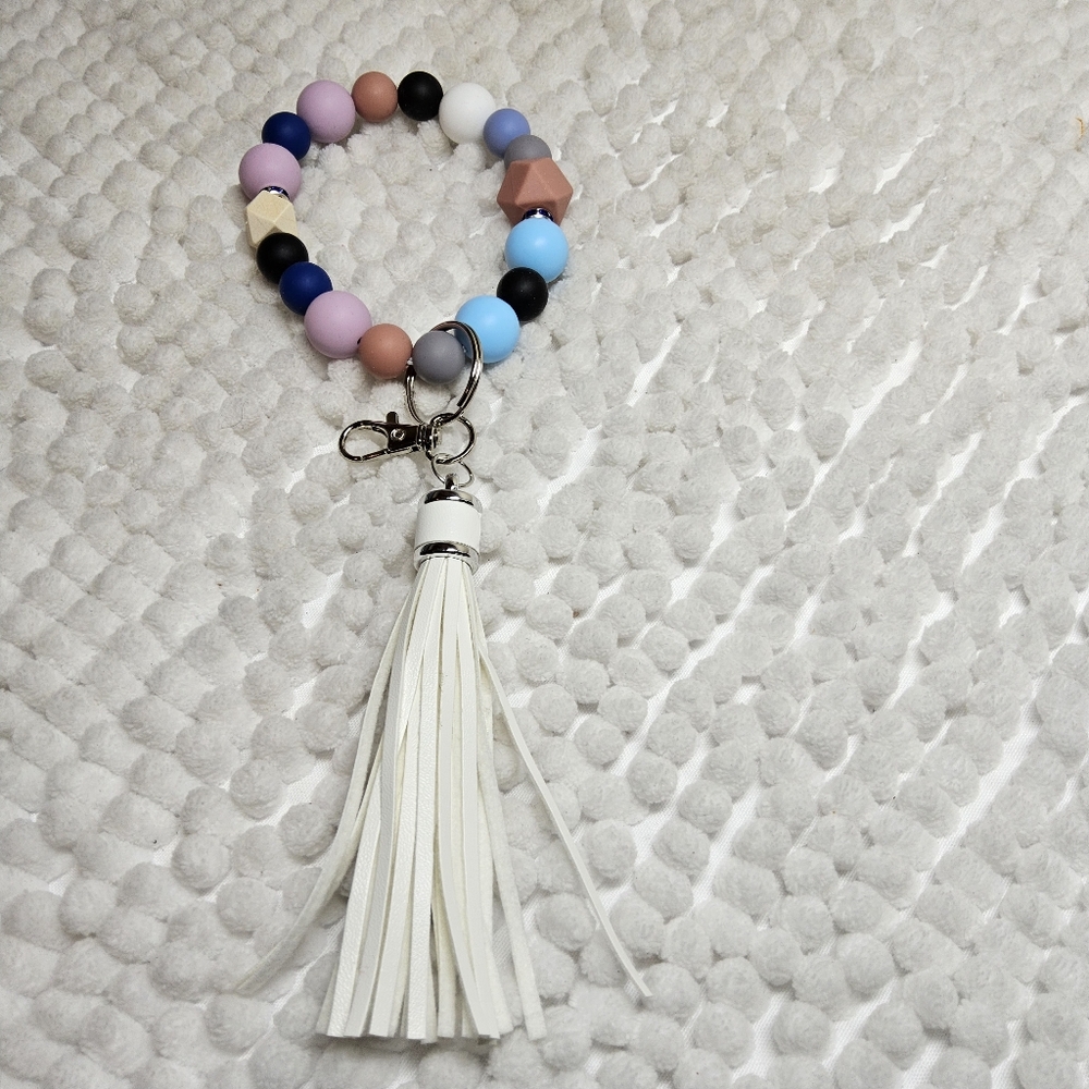 Homemade bracelet Keychain - Picture 2 of 2